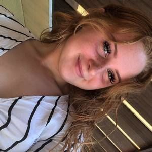 Meet your Posher, Mikala